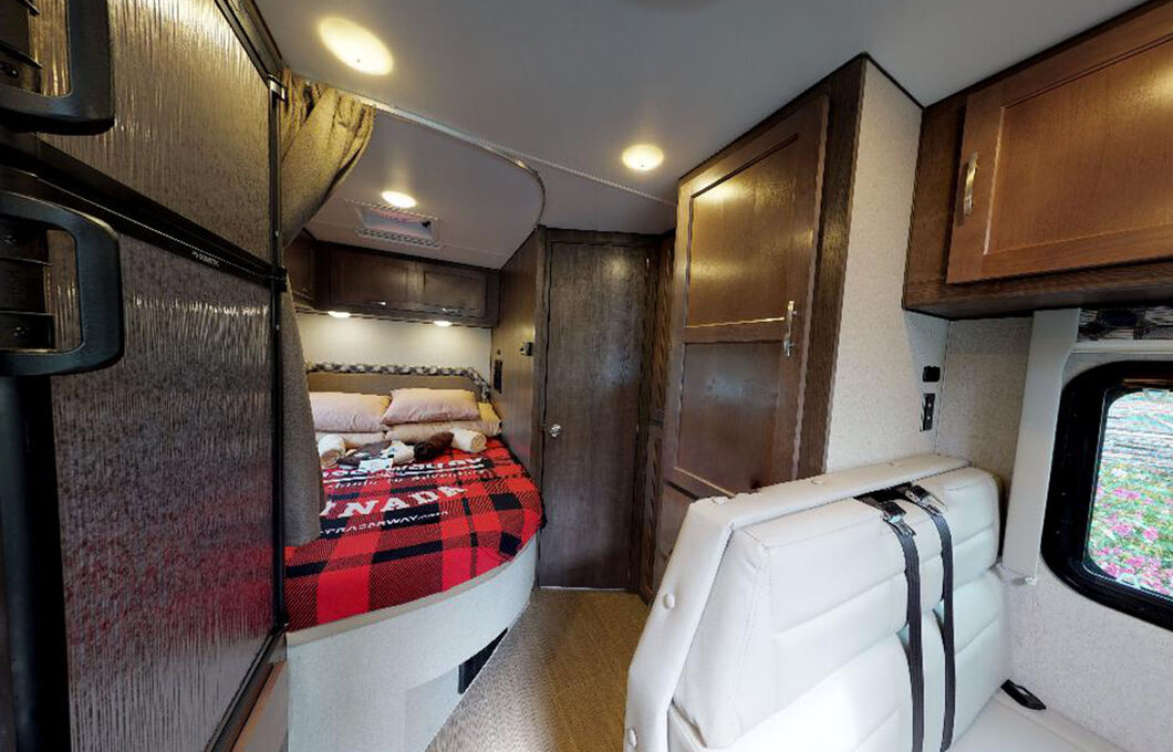 Class C Motorhome-Medium (C-Medium), , hi-res image number 11